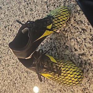 Boys diadora soccer cleats.